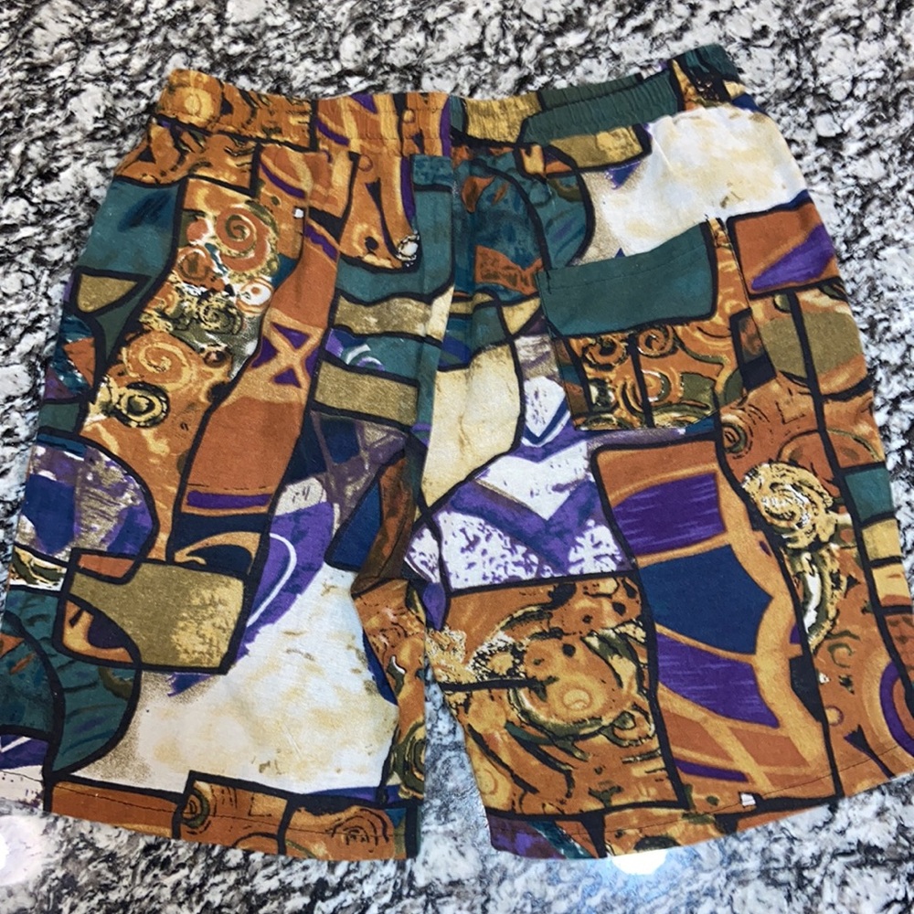 cool pattern shorts - Picture 2 of 2